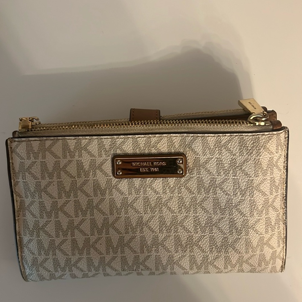 Michael Kors Wristlet